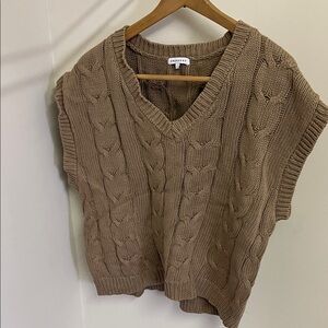 Crescent Cable Knit V-Neck Sweater Vest in Taupe